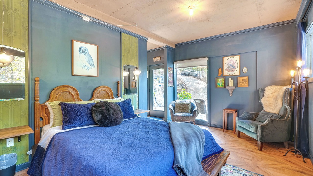 Photo of Bedroom in Lost Bridge Village