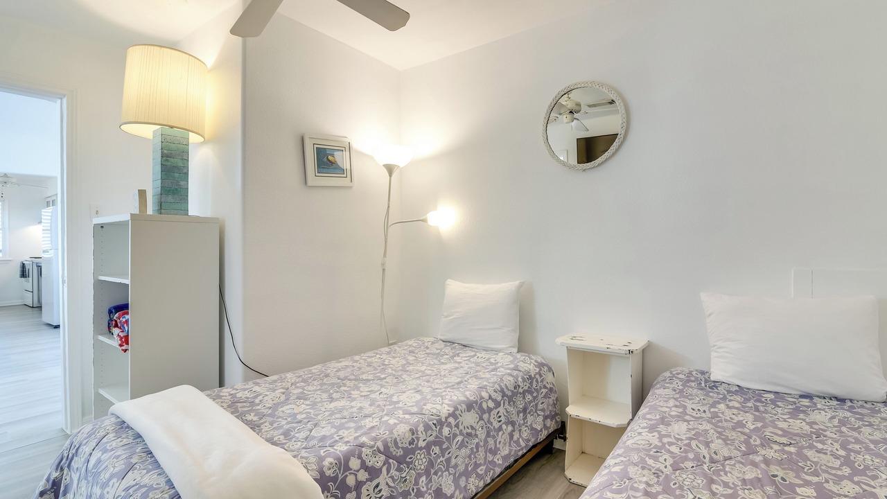 Photo of Bedroom in Bermuda Beach