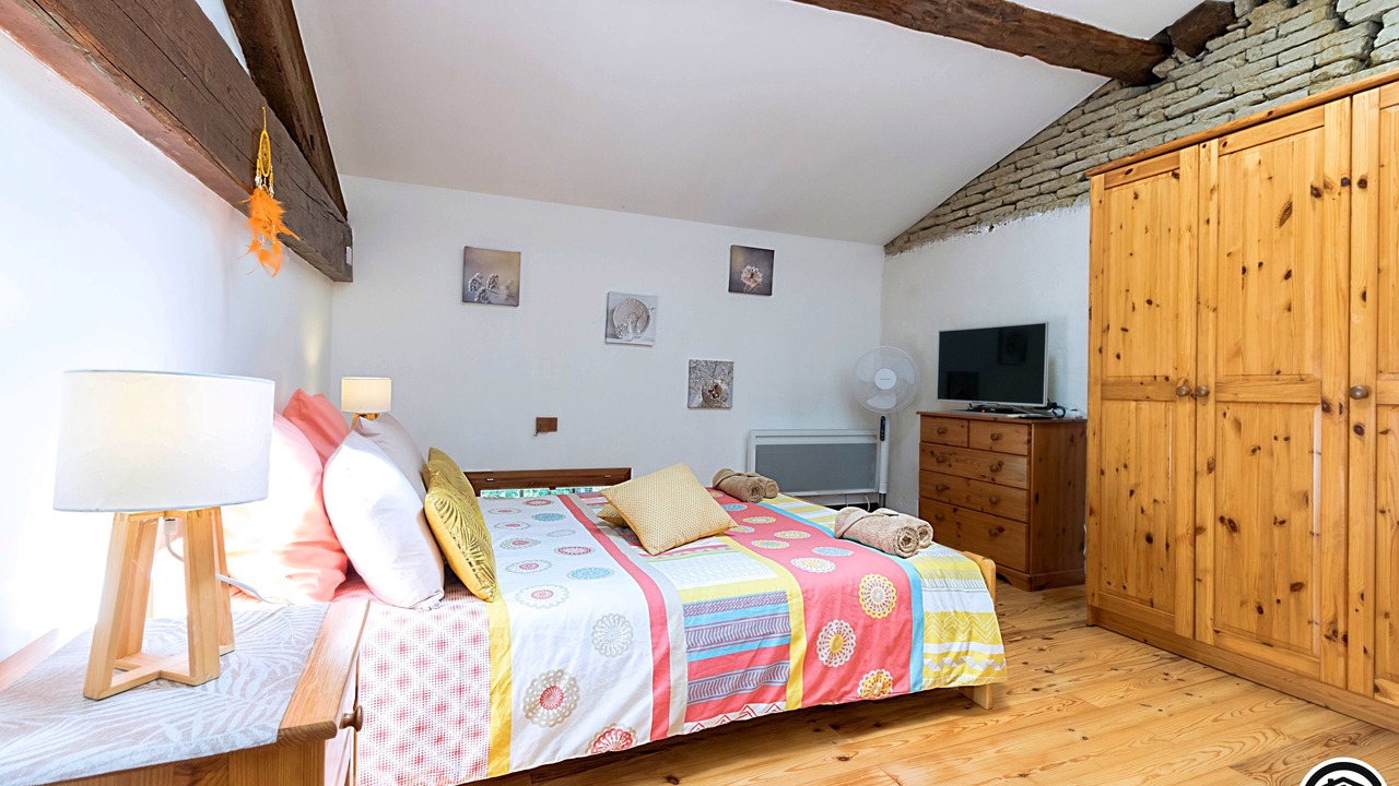 Photo of Bedroom in Calmont
