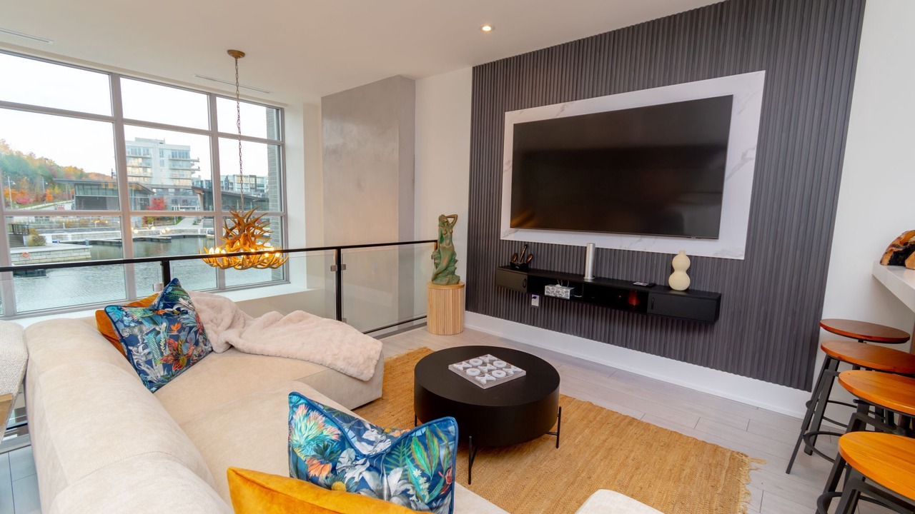 Photo of Livingroom in Innisfil