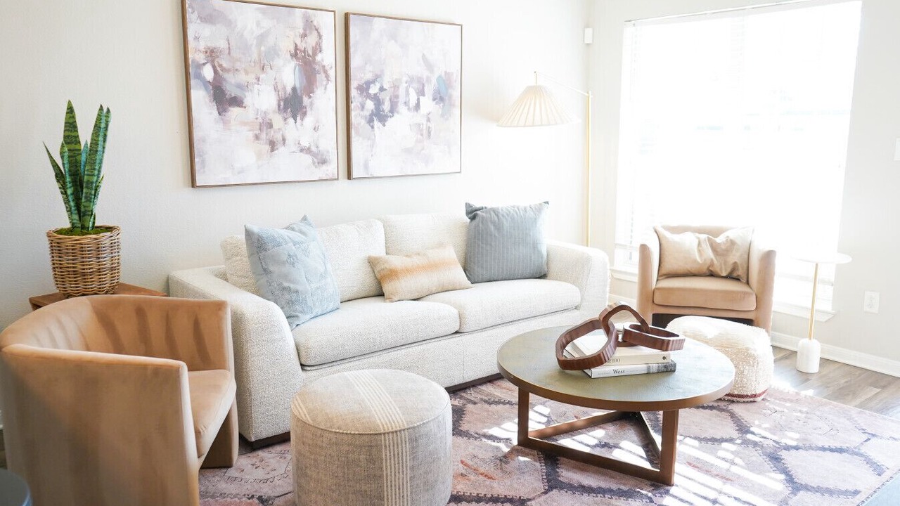 Photo of Livingroom in College Station