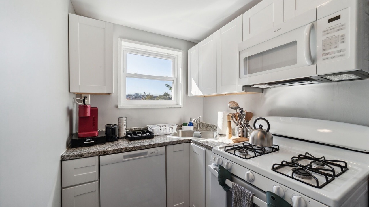 Photo of Kitchen in Hackensack River Waterfront