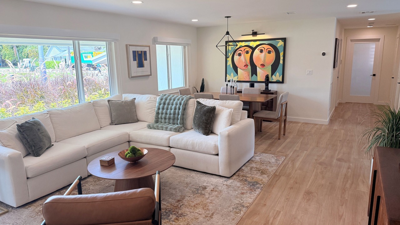 Photo of Livingroom in Tropic Palms