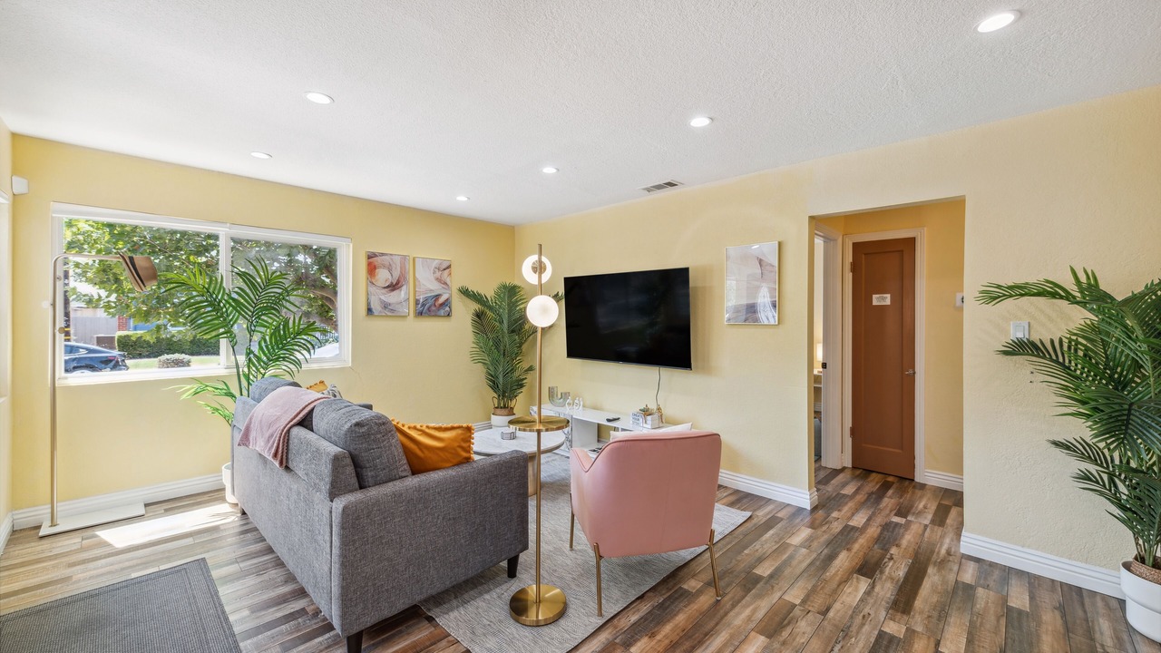 Photo of Livingroom in Concord