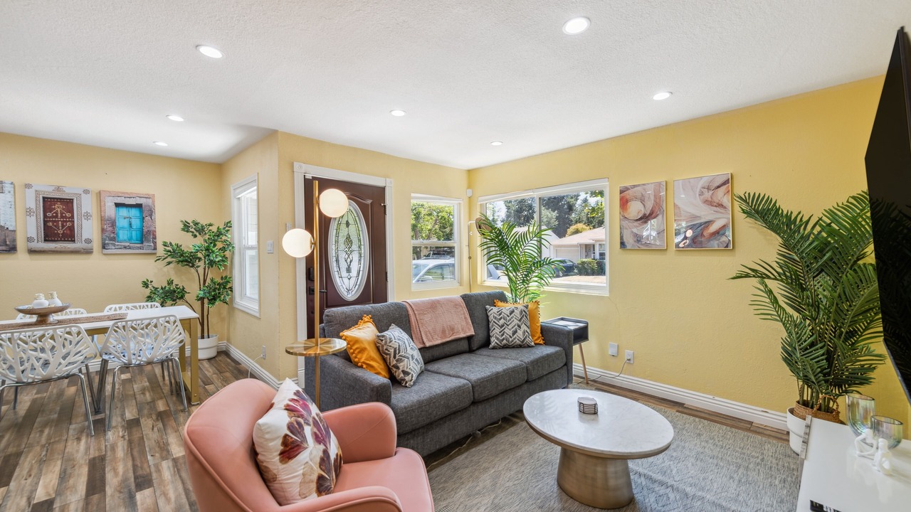 Photo of Livingroom in Concord