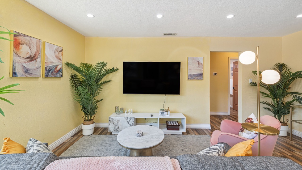 Photo of Livingroom in Concord