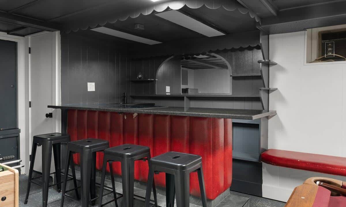 Photo of Others in Delair