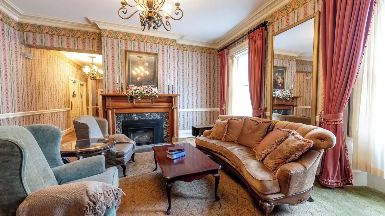 Photo of Livingroom in Geneseo