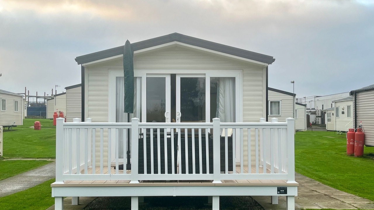 Photo of Others in Cayton Bay