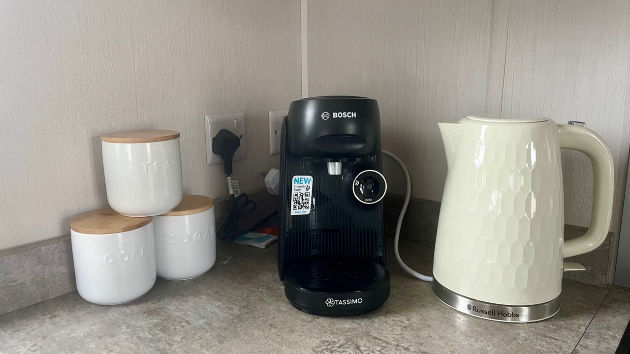 Photo of Others in Cayton Bay