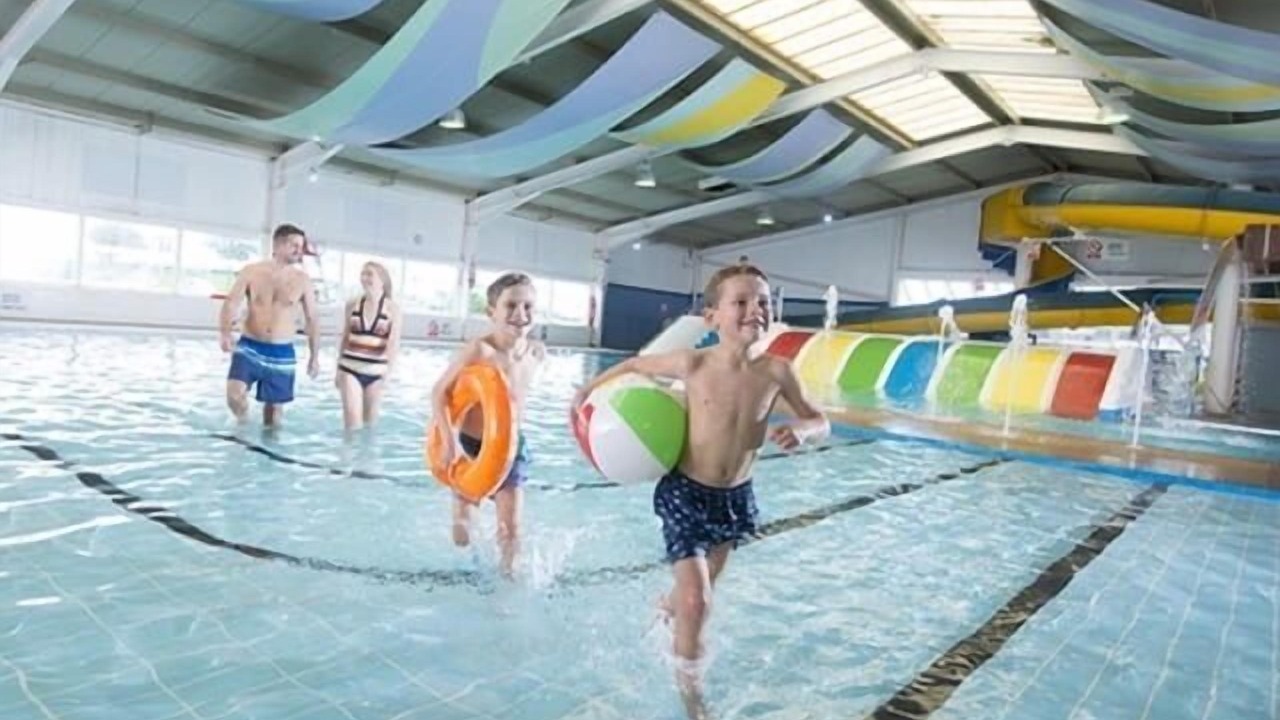 Photo of Others in Cayton Bay