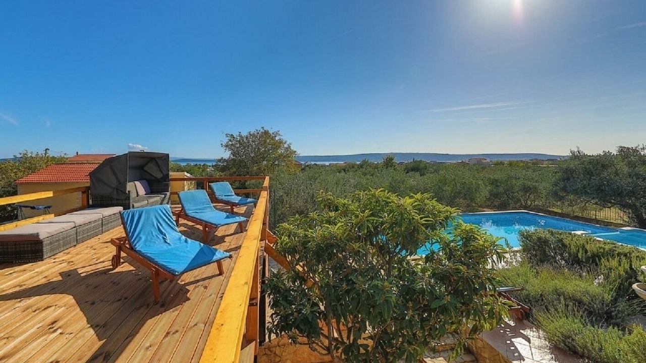 Photo of Outdoor in Rudine