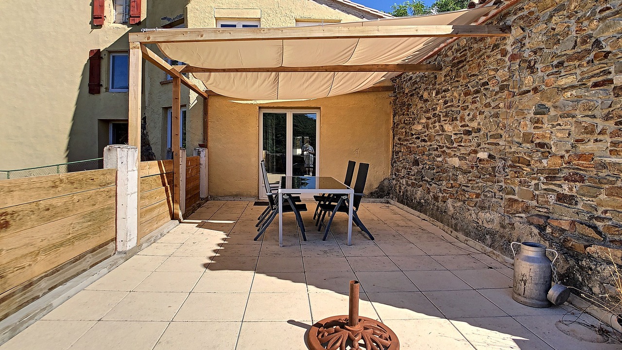 Photo of Patio Balcony in La Liviniere