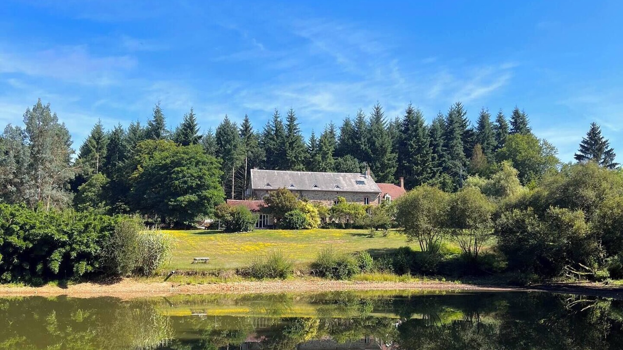 Photo of Others in Bussiere-Saint-Georges
