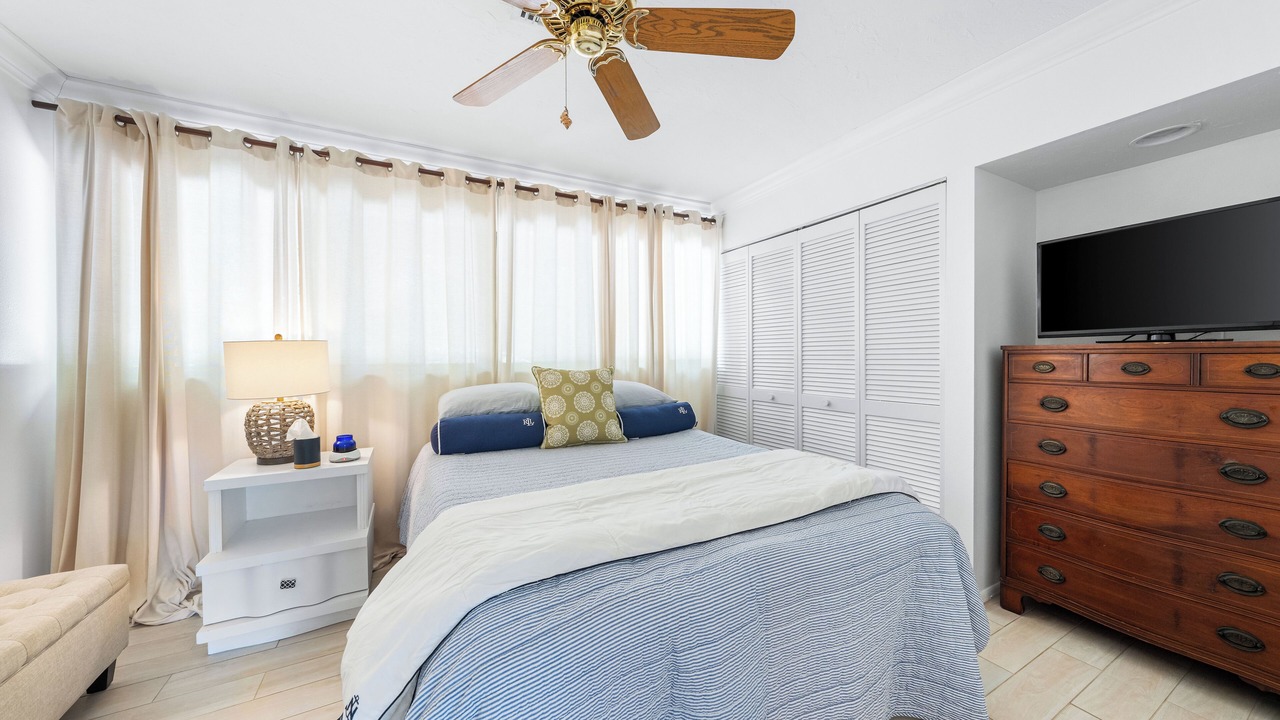 Photo of Bedroom in Bunker Oaks