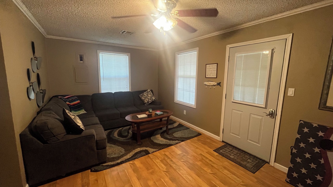 Photo of Livingroom in Kingston