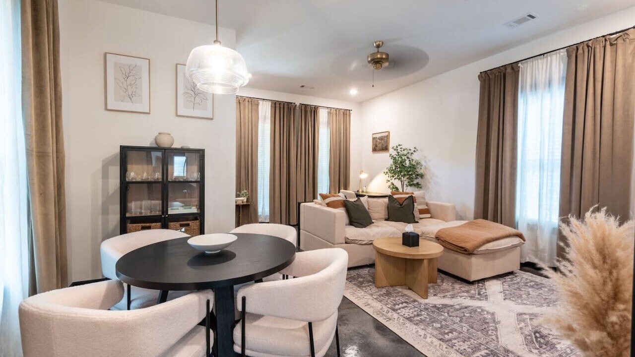 Photo of Livingroom in Pettaway