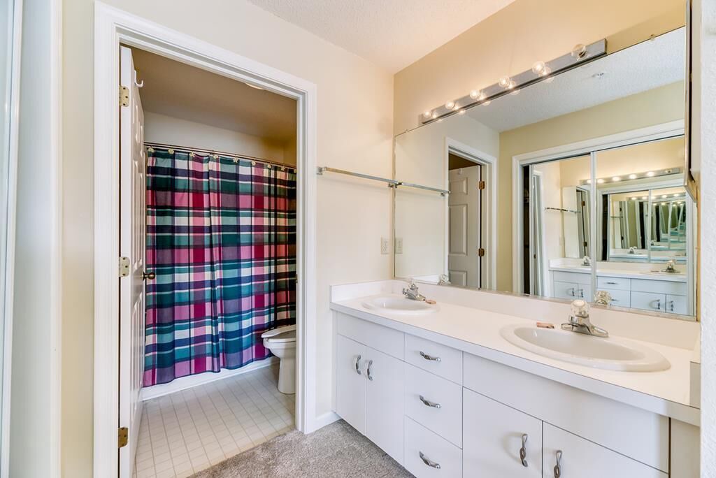 Photo of Bathroom in Manteo