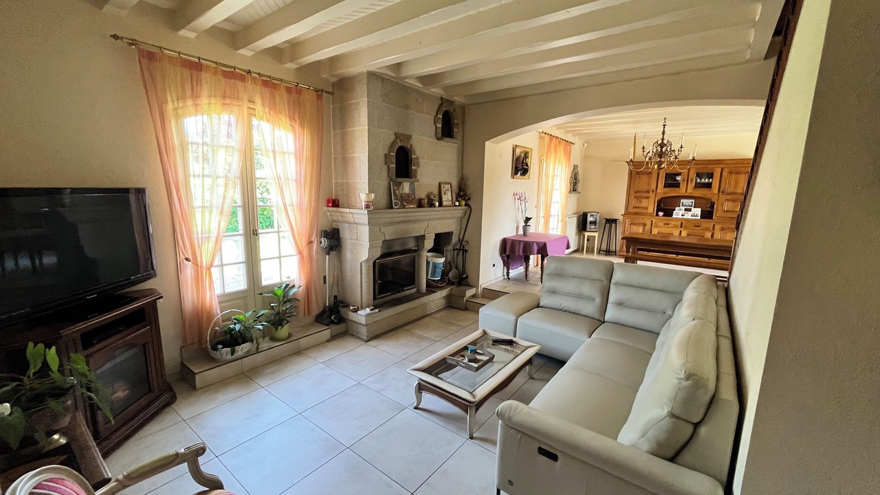 Photo of Livingroom in Mazirat