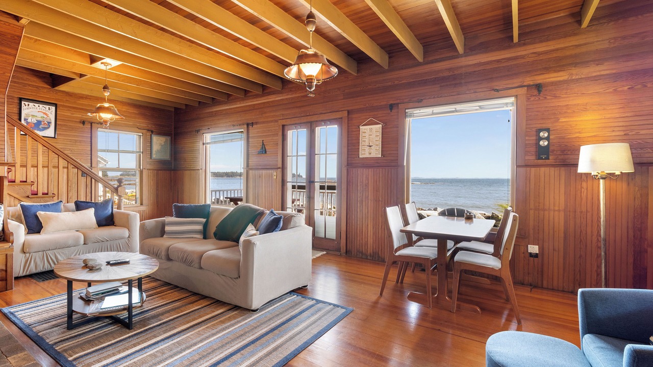 Photo of Livingroom in Owls Head