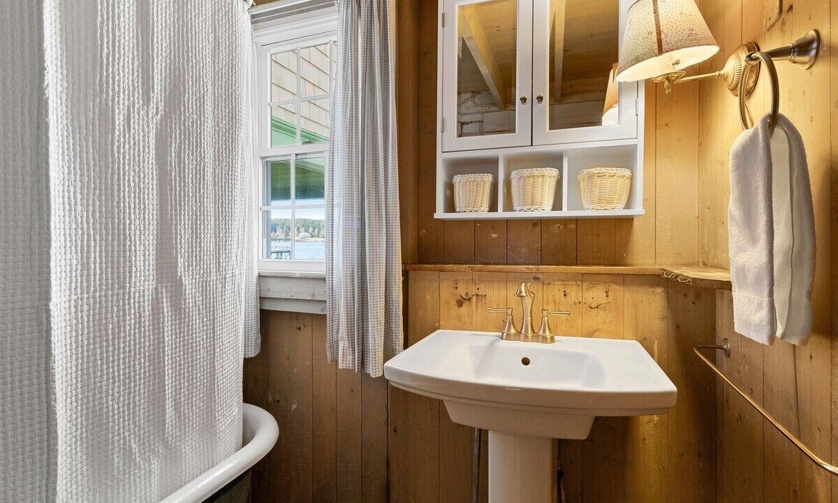 Photo of Bathroom in Port Clyde