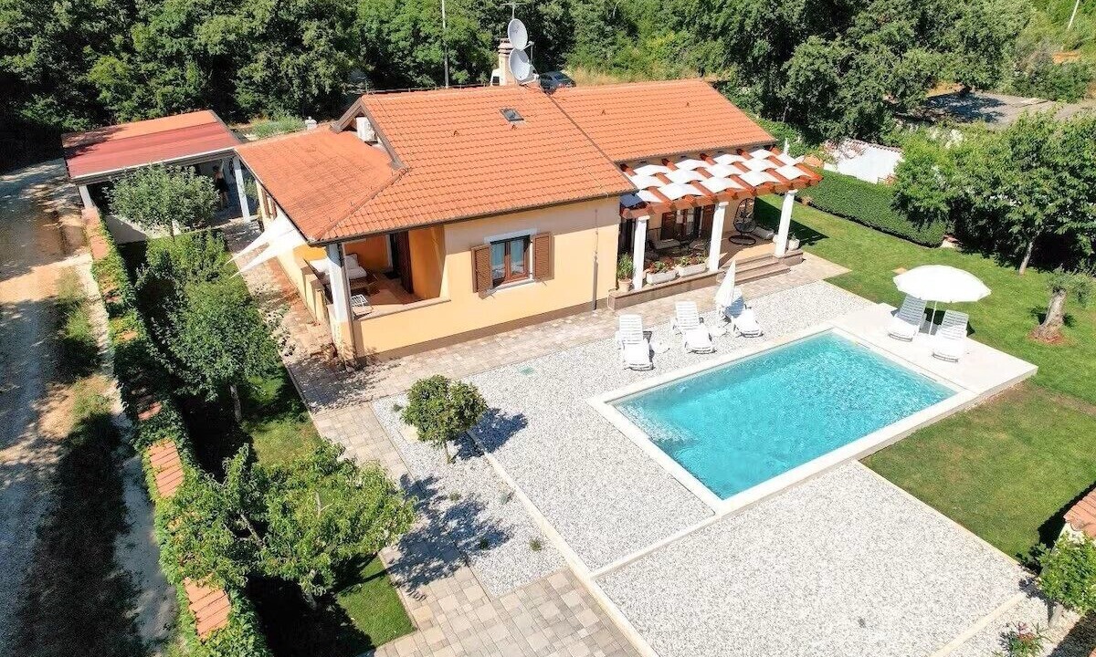 Photo of Outdoor in Buzinija