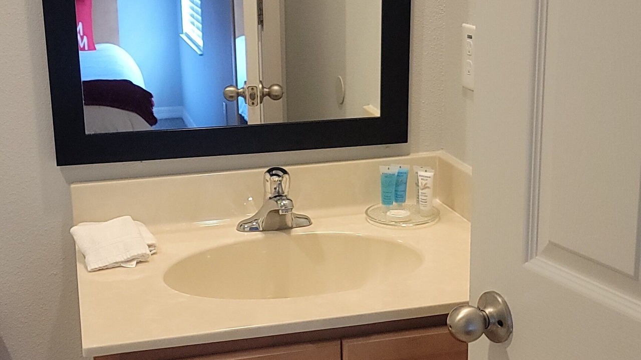 Photo of Bathroom in Sunset Lakes