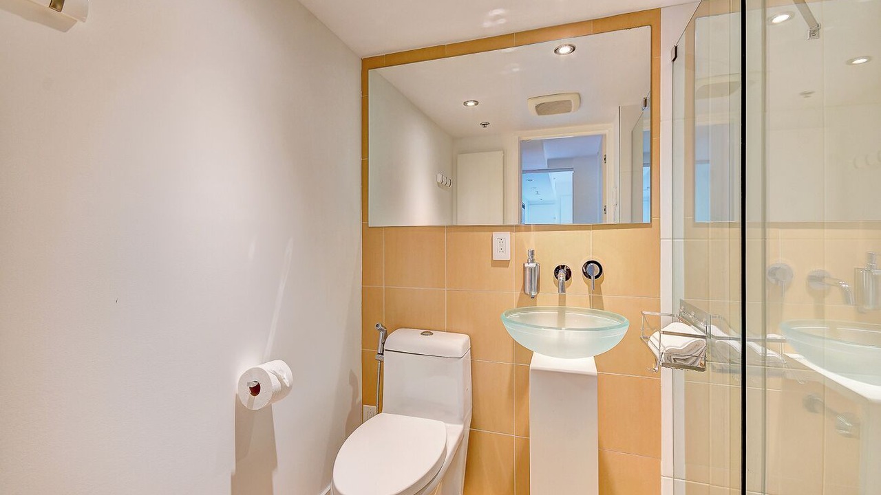 Photo of Bathroom in Quartier des Spectacles