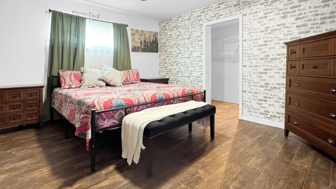 Photo of Bedroom in Biggs Field