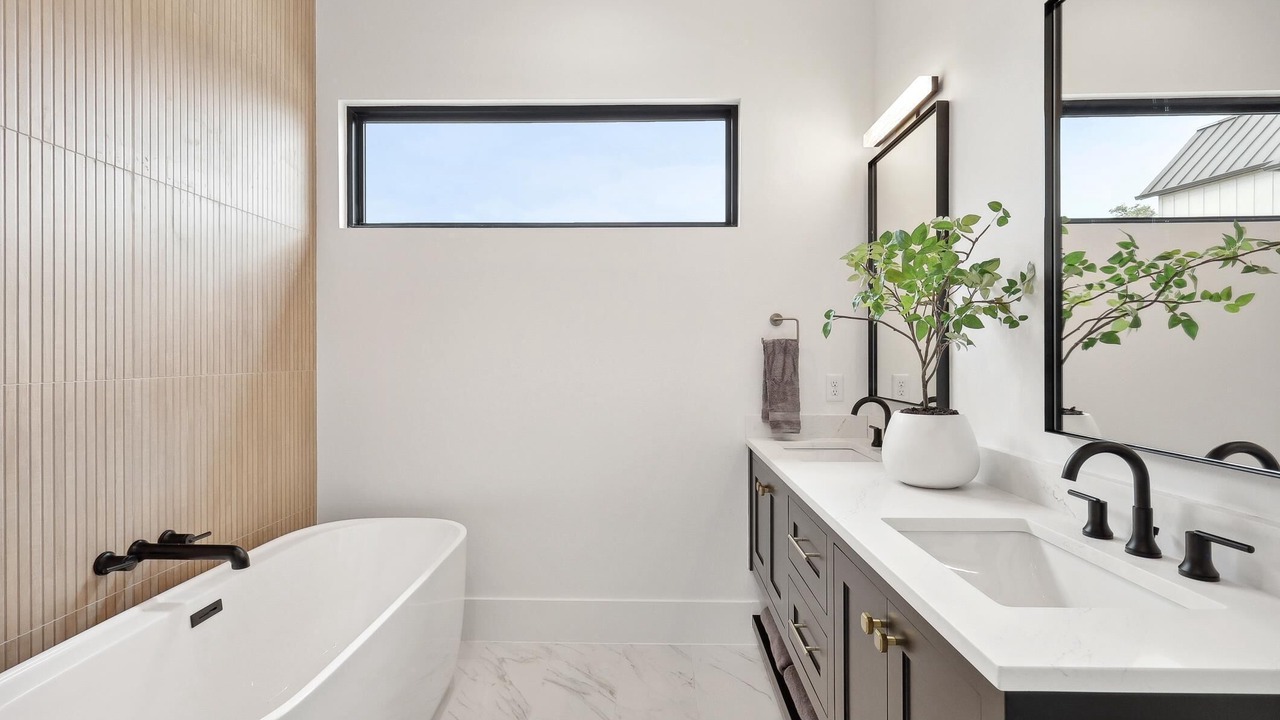 Photo of Bathroom in Palo Pinto County
