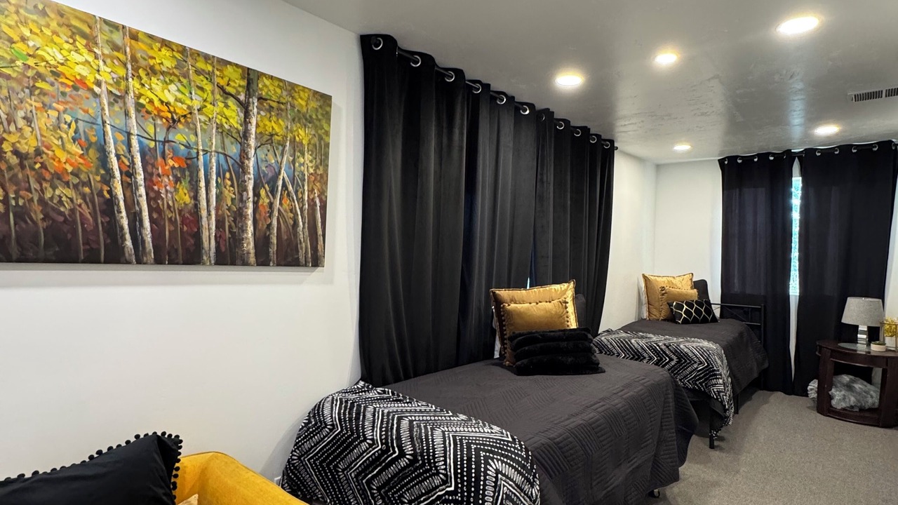 Photo of Bedroom in Winslow