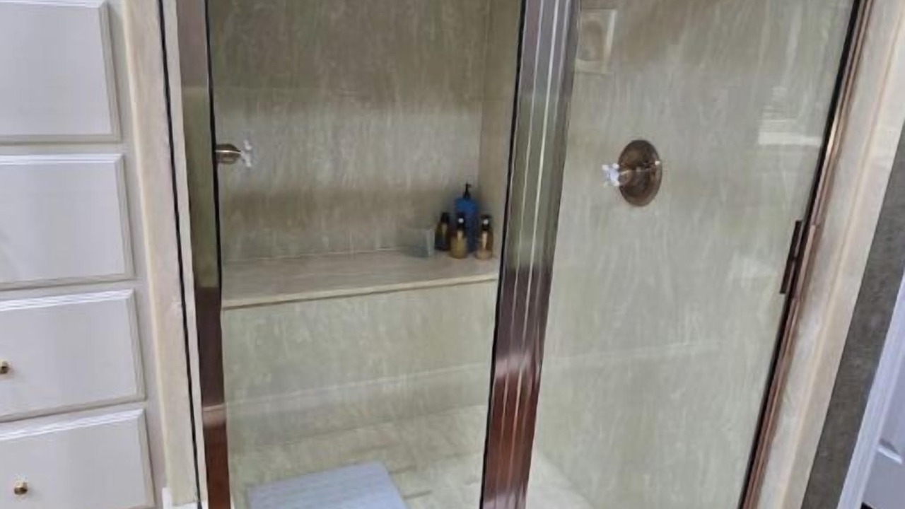 Photo of Bathroom in Pottsboro