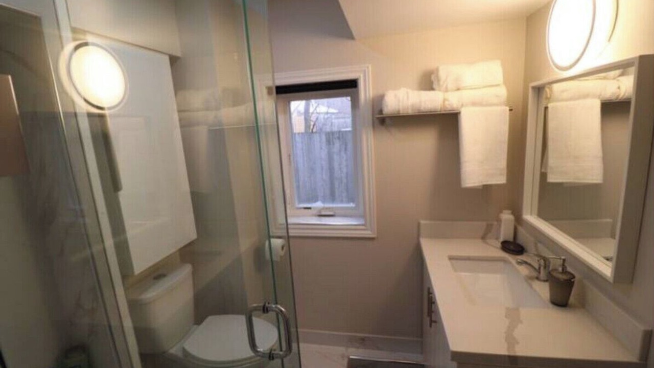 Photo of Bathroom in Thornhill