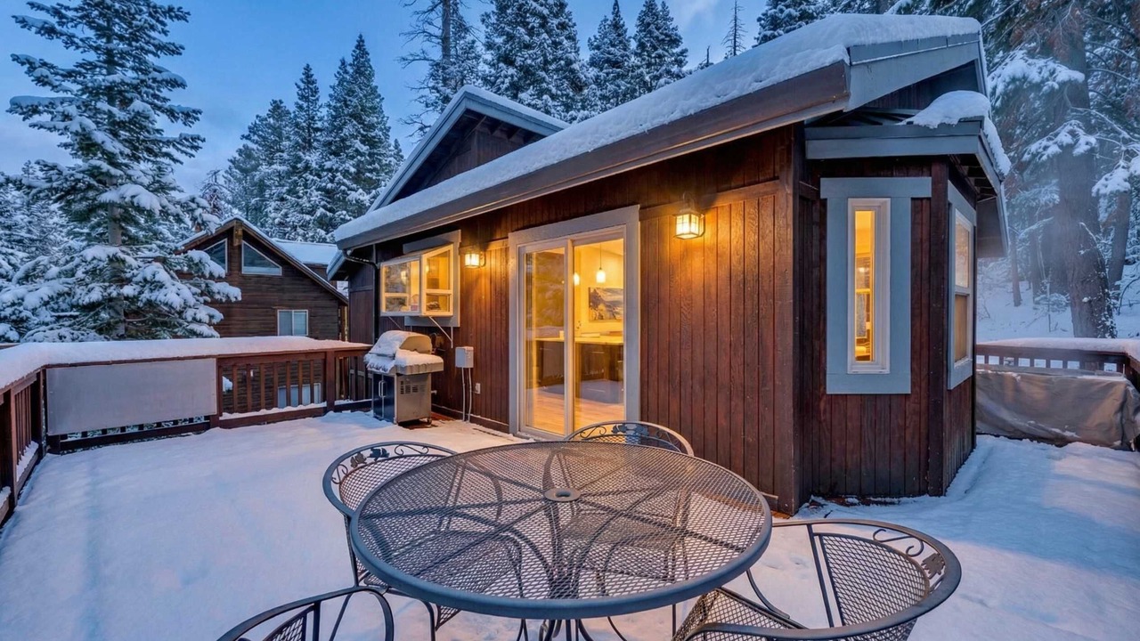Photo of Outdoor in Kingswood Estates