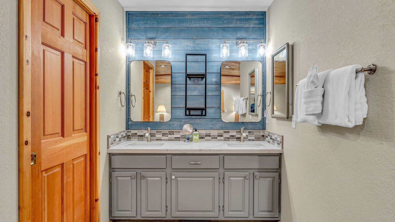 Photo of Bathroom in Kingswood Estates