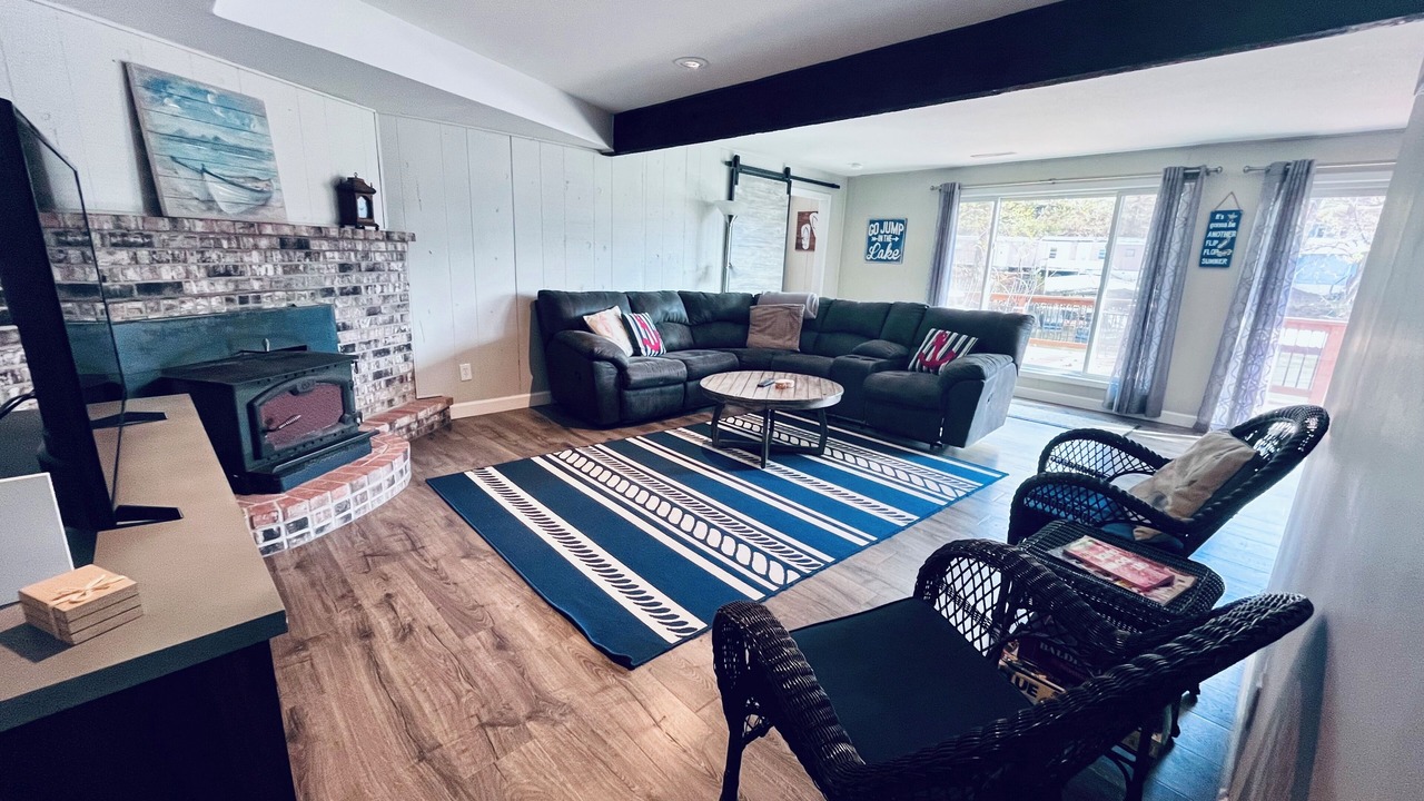 Photo of Livingroom in Sunrise Beach