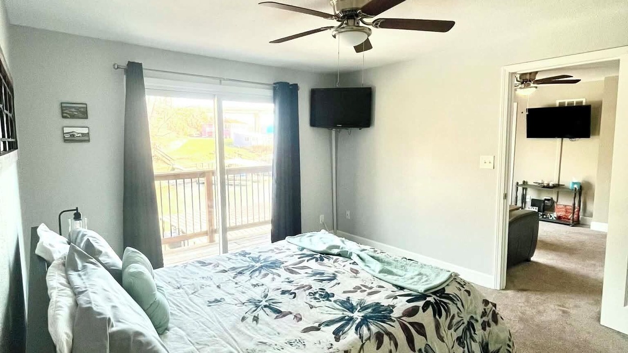 Photo of Bedroom in Sunrise Beach