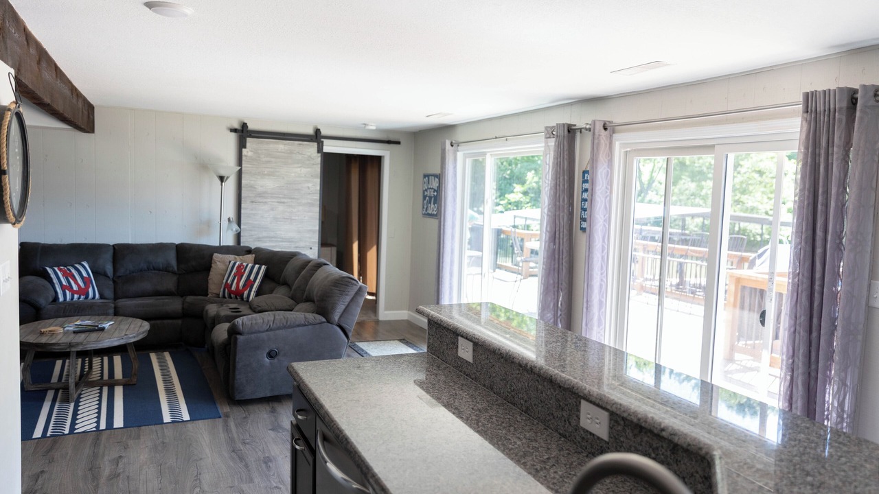 Photo of Livingroom in Sunrise Beach