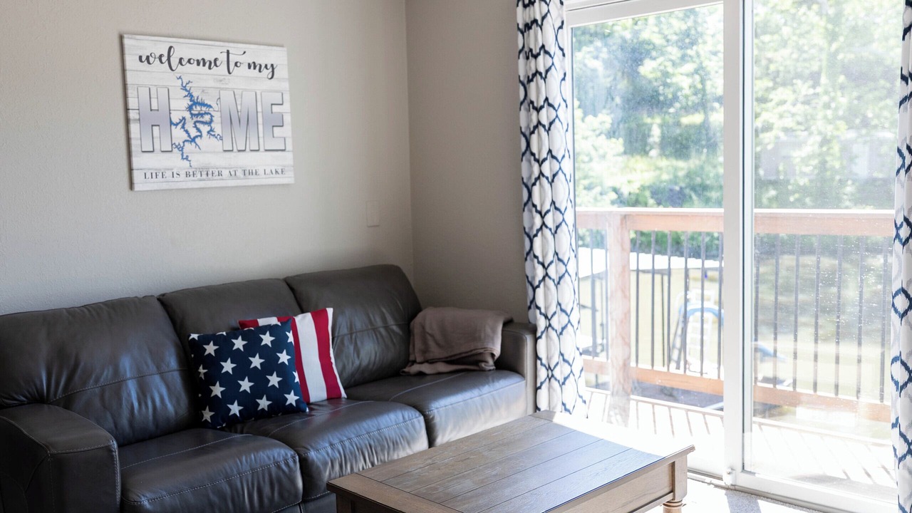Photo of Livingroom in Sunrise Beach