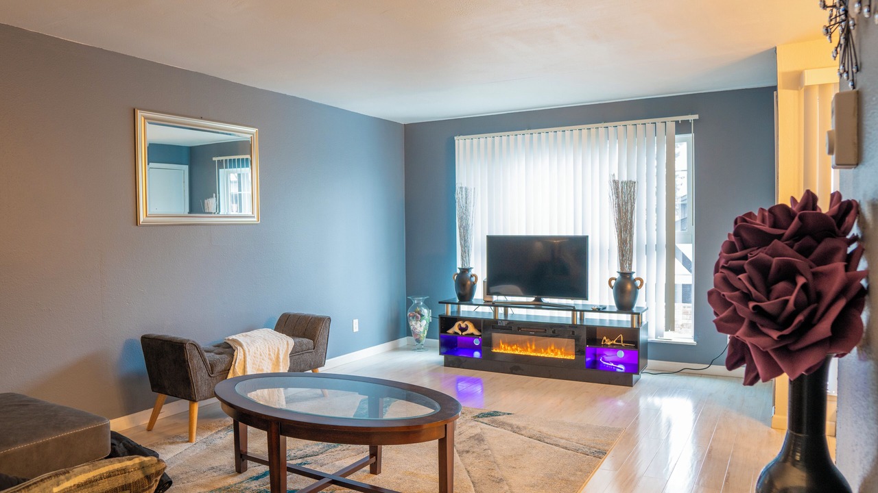 Photo of Livingroom in SeaTac