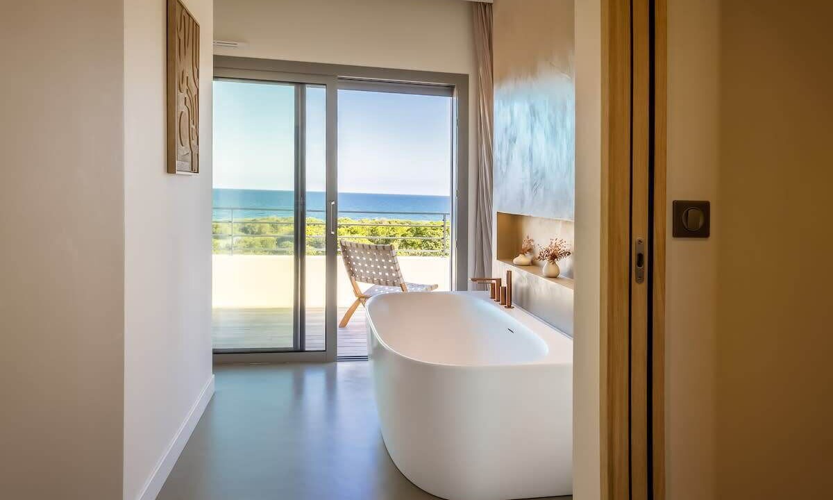 Photo of Others in Prunete