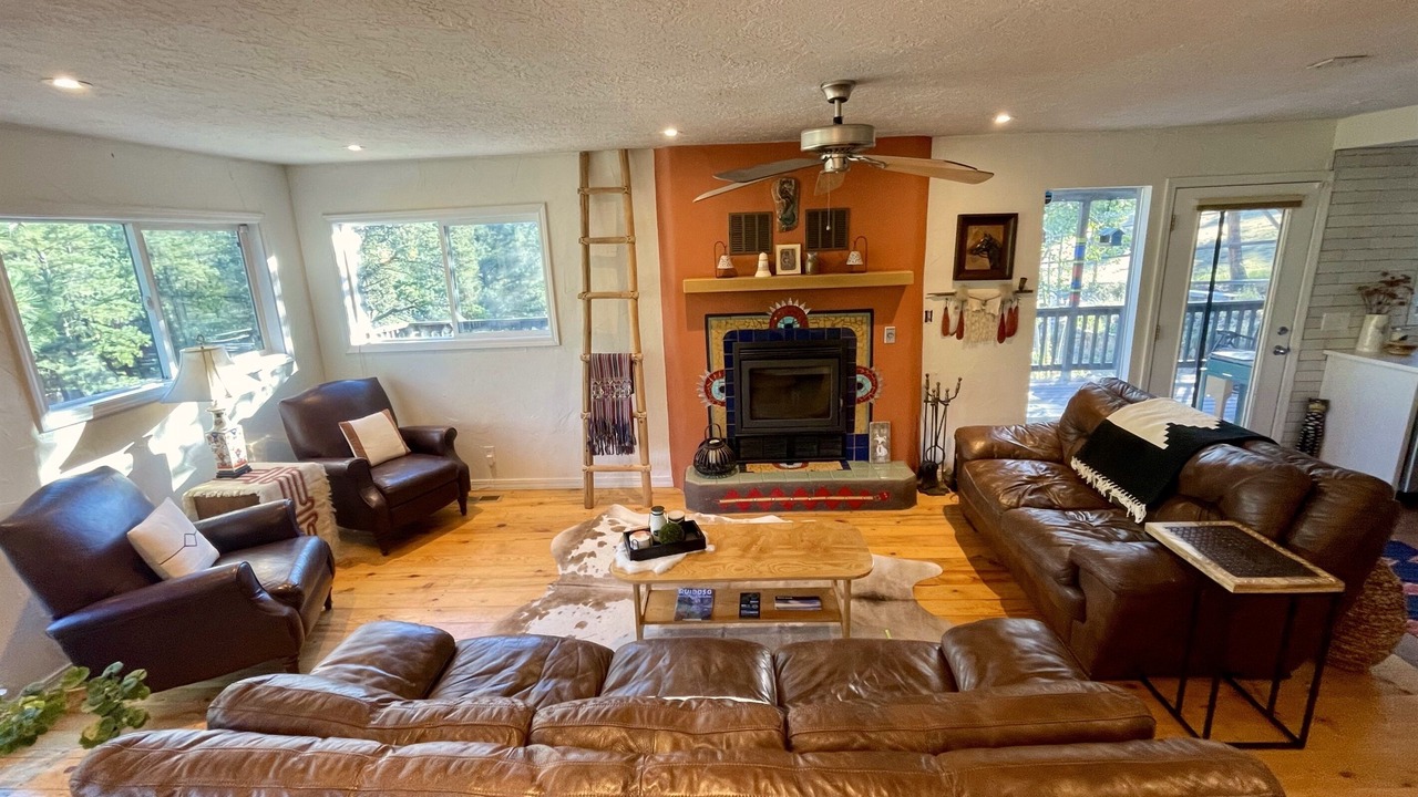 Photo of Livingroom in Ruidoso