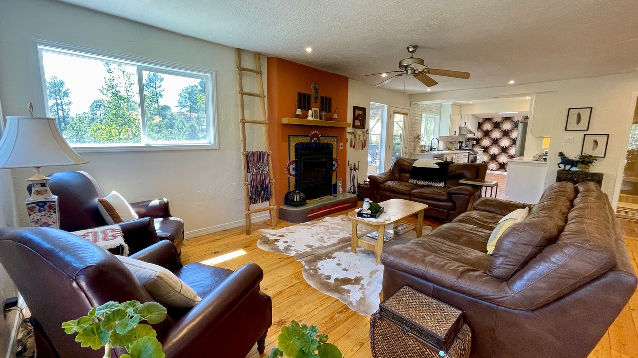 Photo of Livingroom in Ruidoso