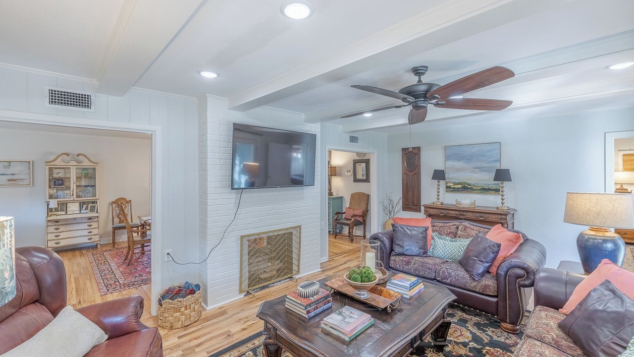 Photo of Livingroom in Tech Terrace