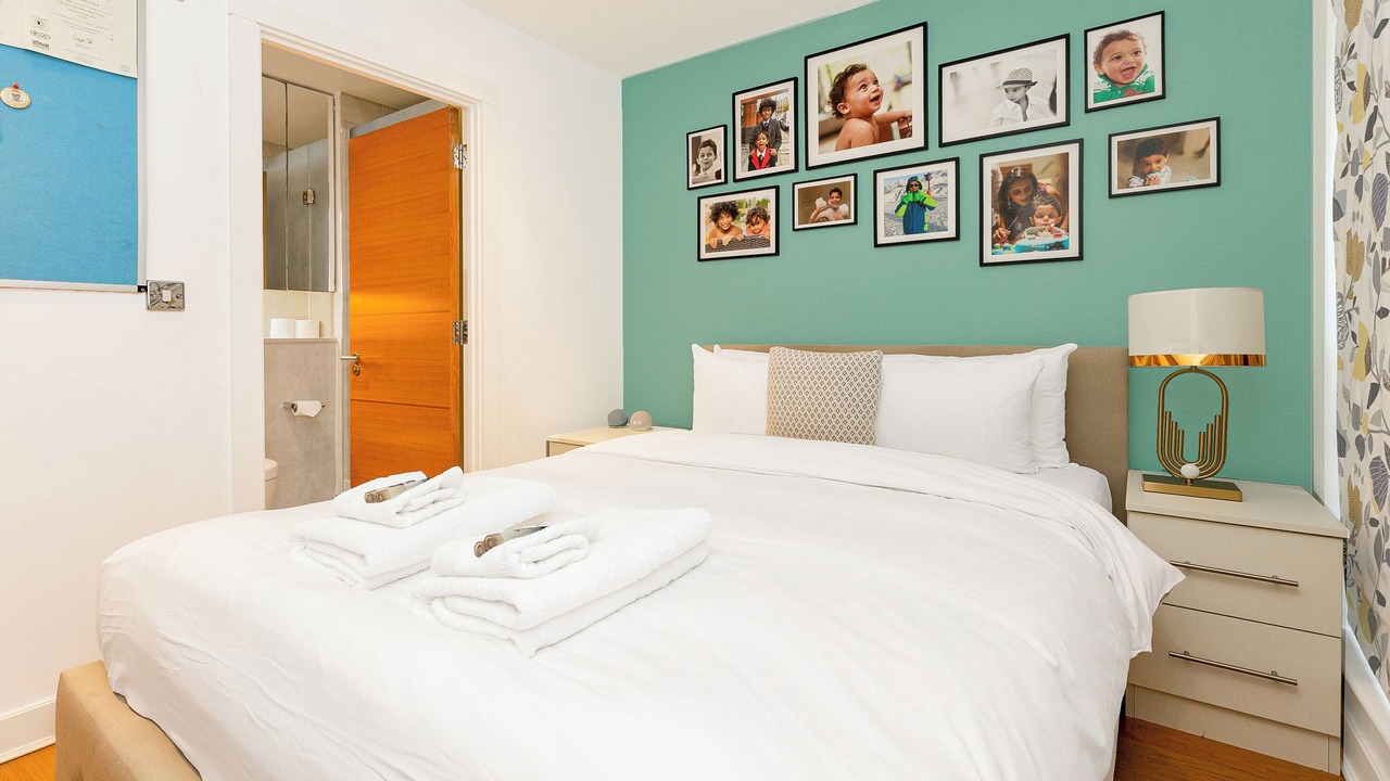 Photo of Bedroom in Sands End