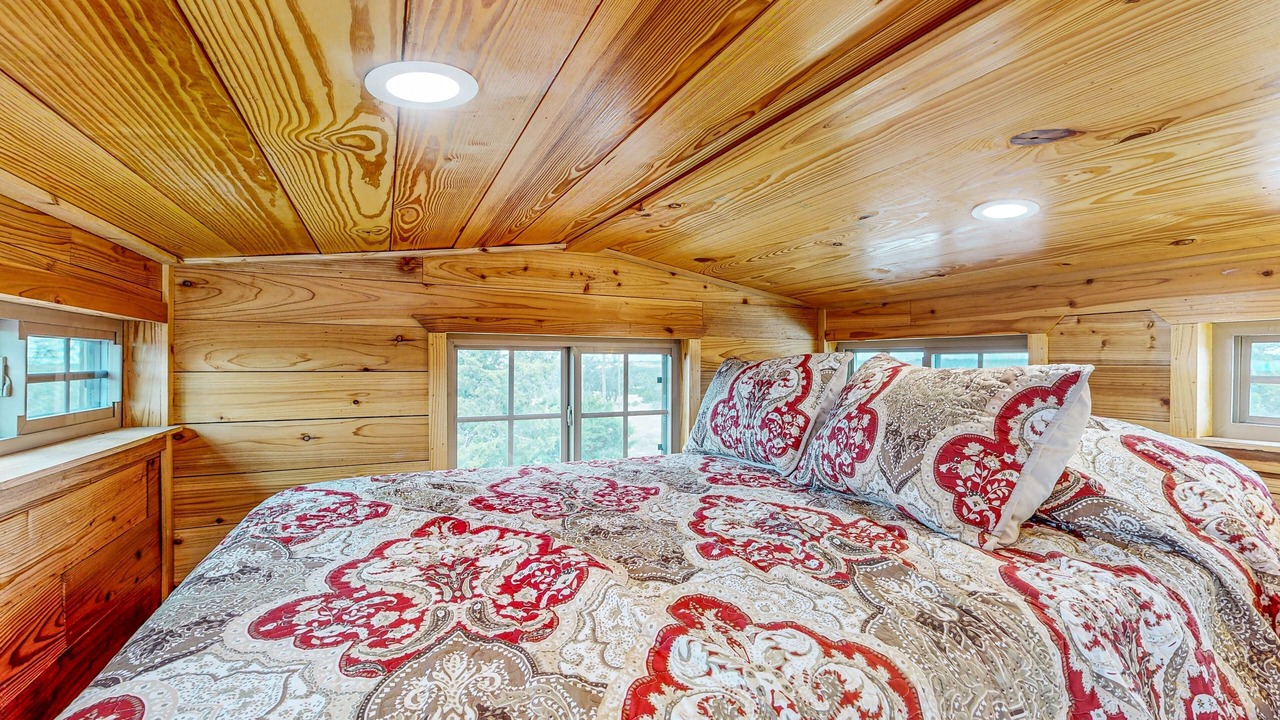 Photo of Bedroom in Harper