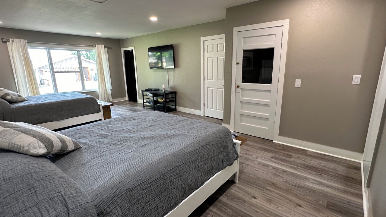 Photo of Bedroom in Grove