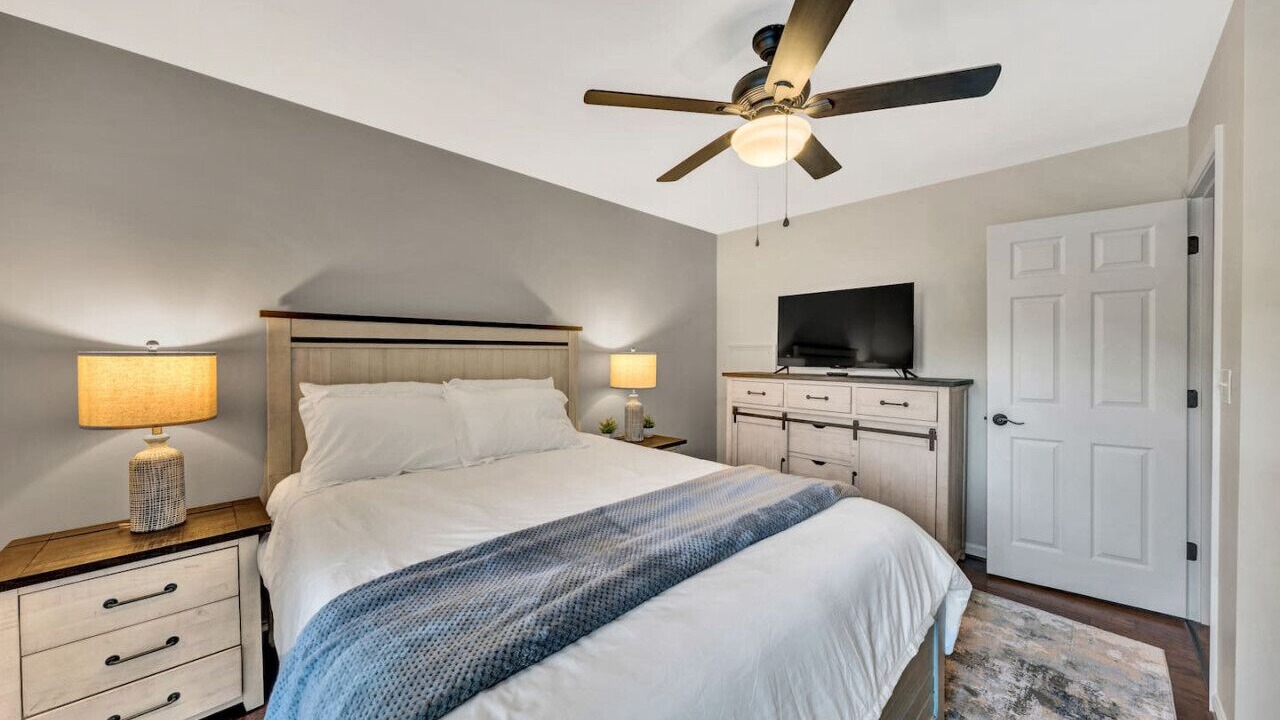 Photo of Bedroom in North Shore