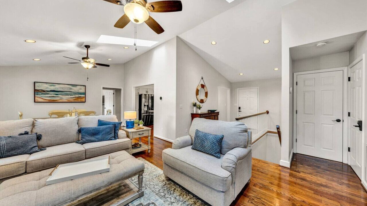 Photo of Livingroom in North Shore
