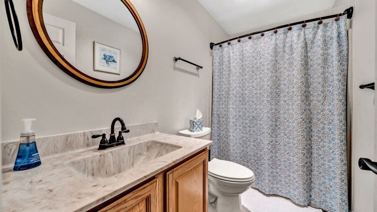 Photo of Bathroom in North Shore